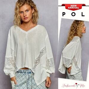 POL V-Neck Long Sleeves Delicate Lace Details High-Low Oversized T-Shirt | White